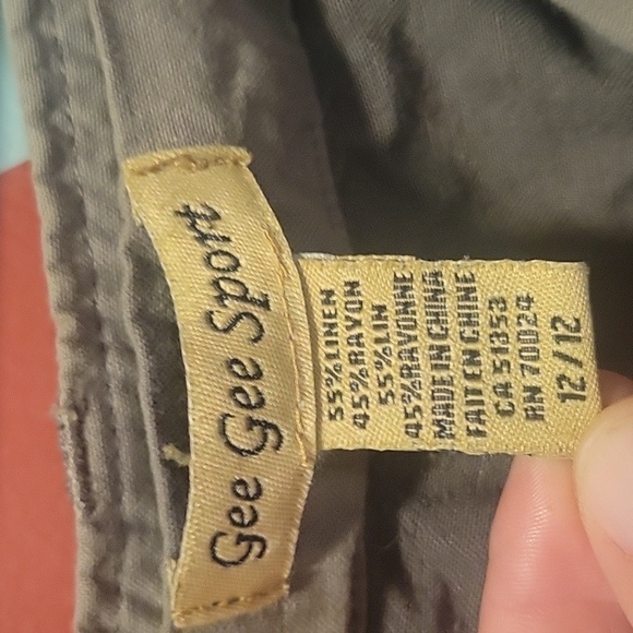Gee Gee Sport Women's Green Cargo Style Pants Size 12 - Picture 10 of 10